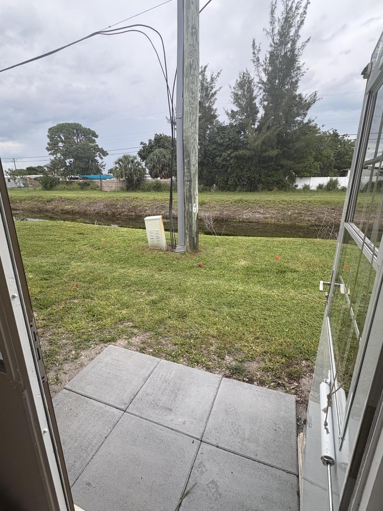 2522 Emory Drive E - Photo 11