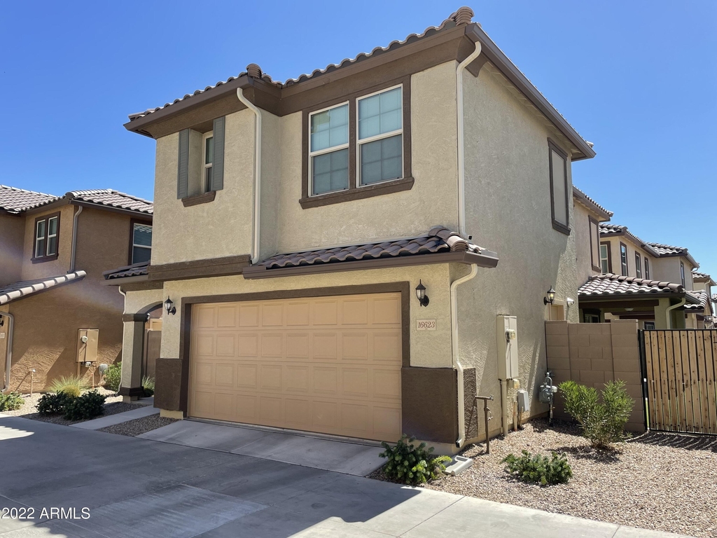 16623 W Culver Street - Photo 2