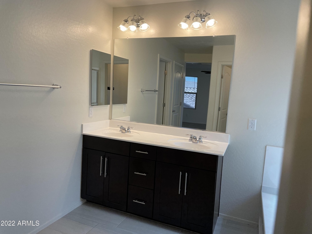 16623 W Culver Street - Photo 10