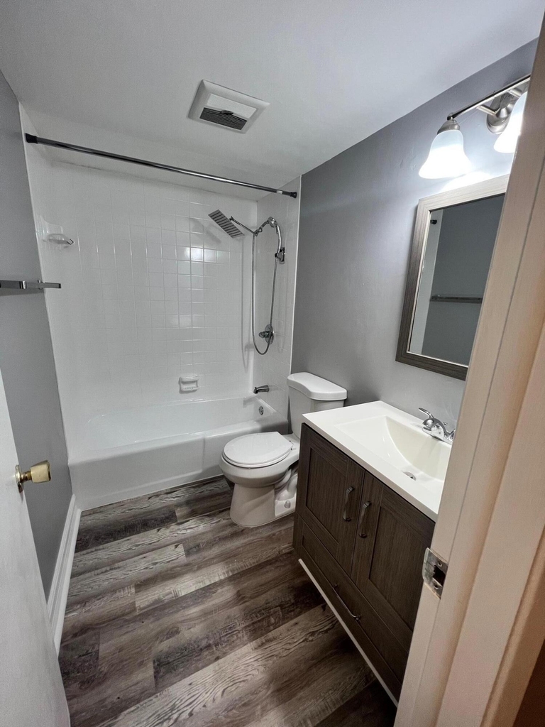 1340 Ne 28th Avenue - Photo 4