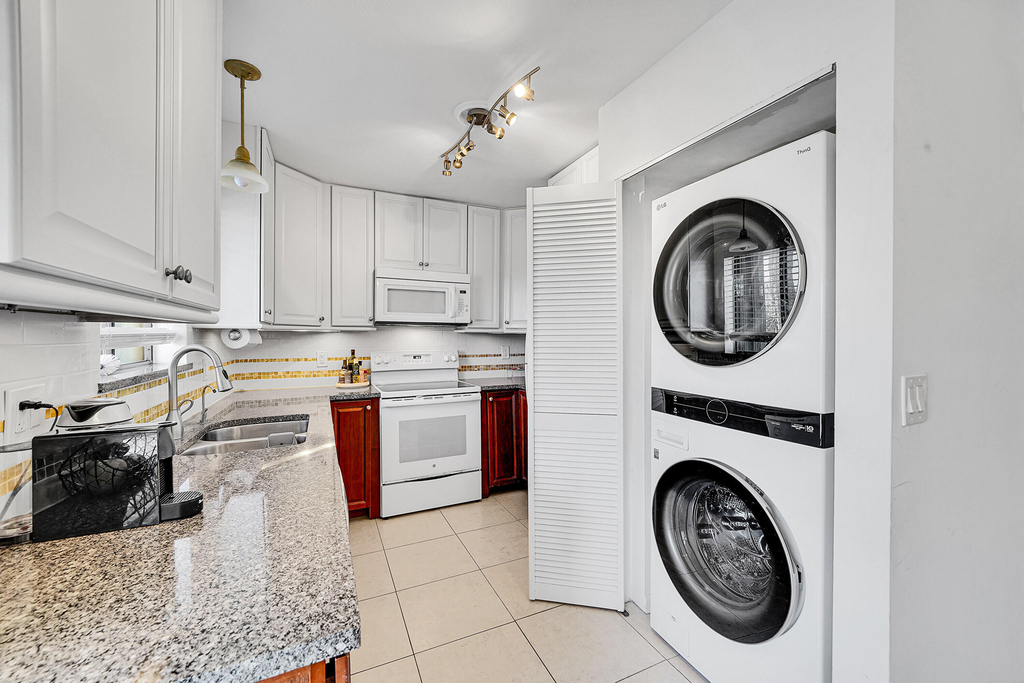 159 Nw 70th Street - Photo 6