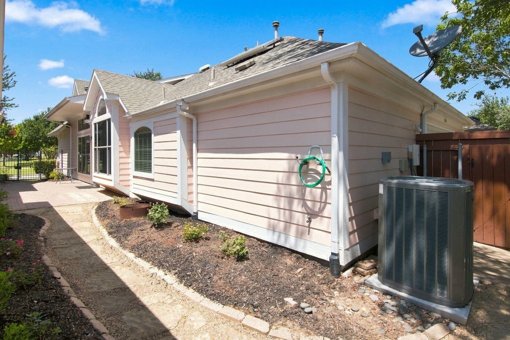 6008 Frost Street - Photo 33