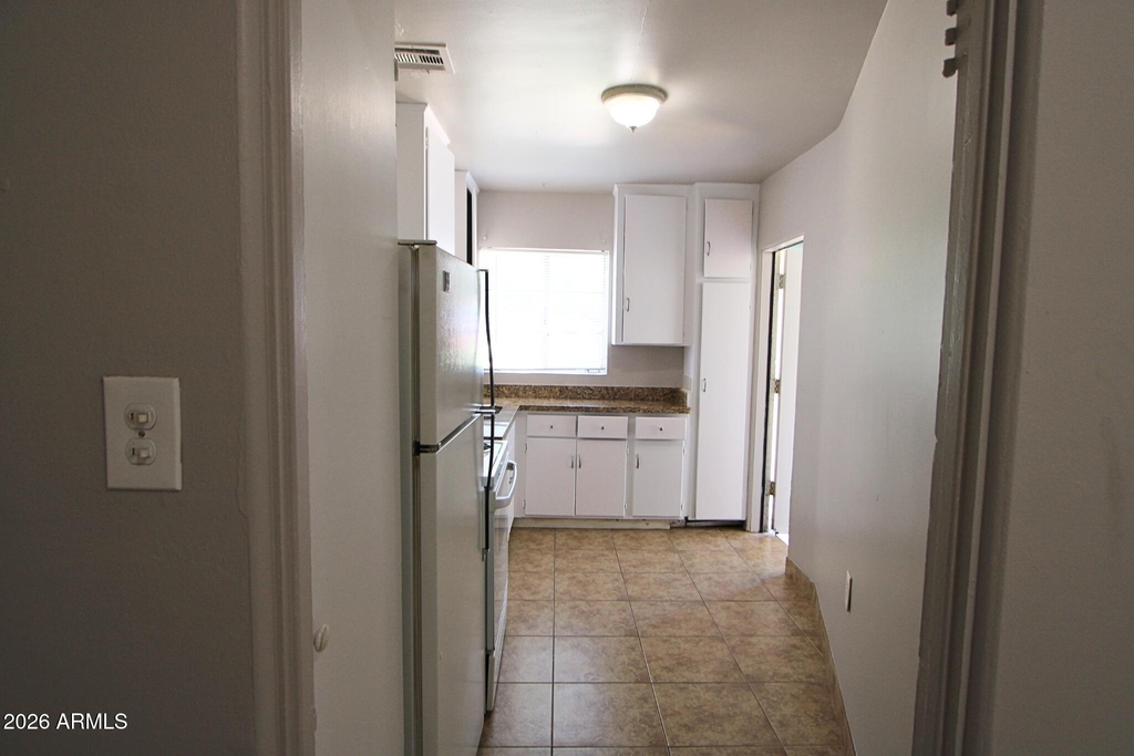2925 N 19th Avenue - Photo 3