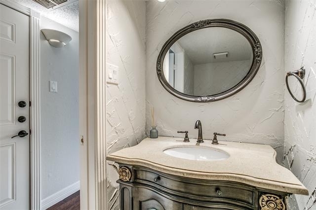 2204 Winslow Court - Photo 11