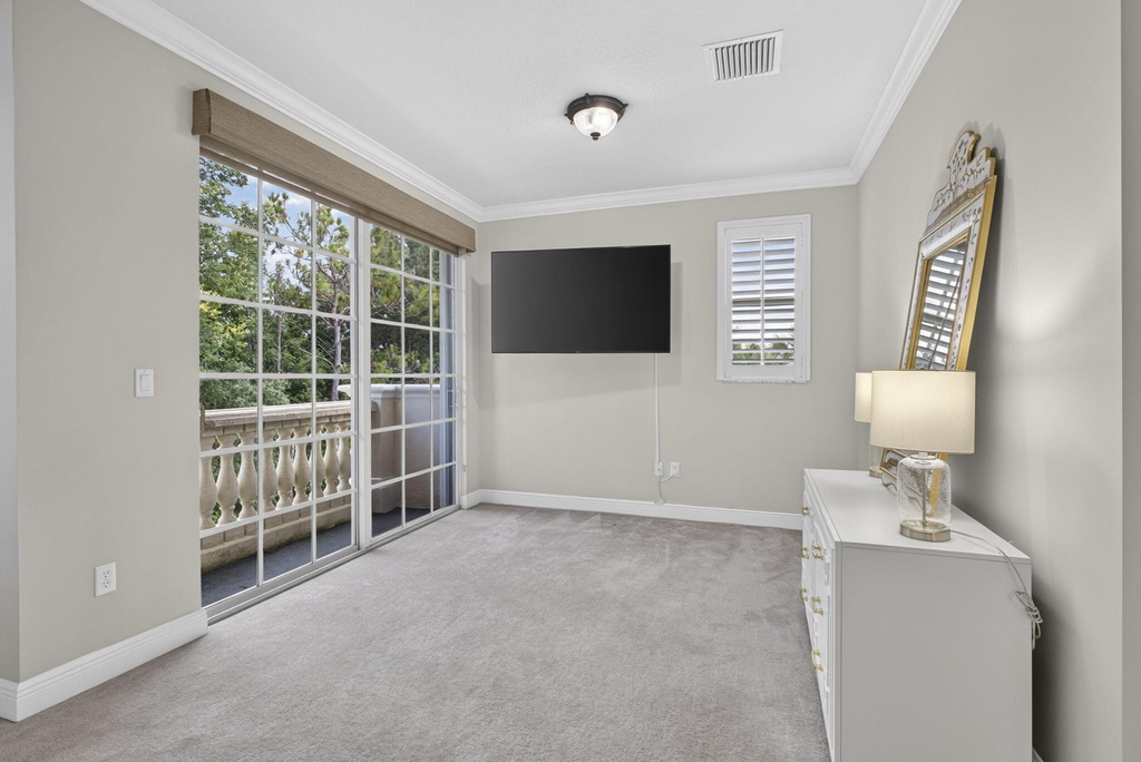 222 Tresana Boulevard - Photo 29