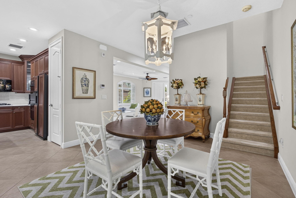 222 Tresana Boulevard - Photo 14