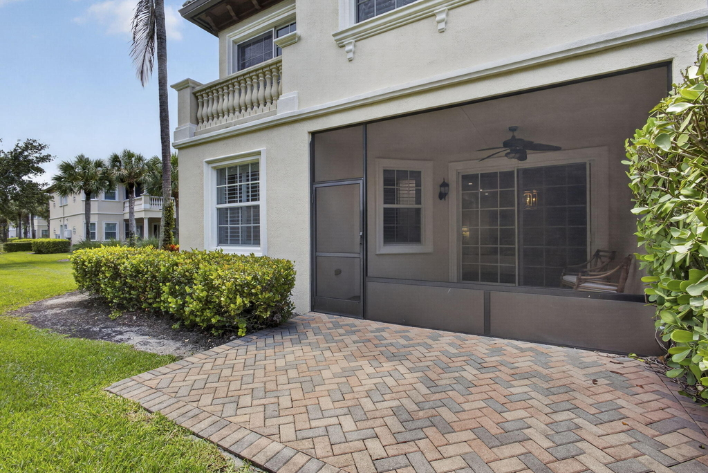 222 Tresana Boulevard - Photo 48