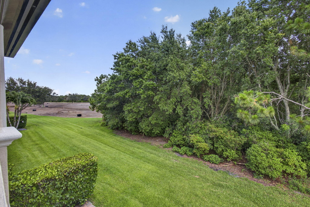 222 Tresana Boulevard - Photo 43