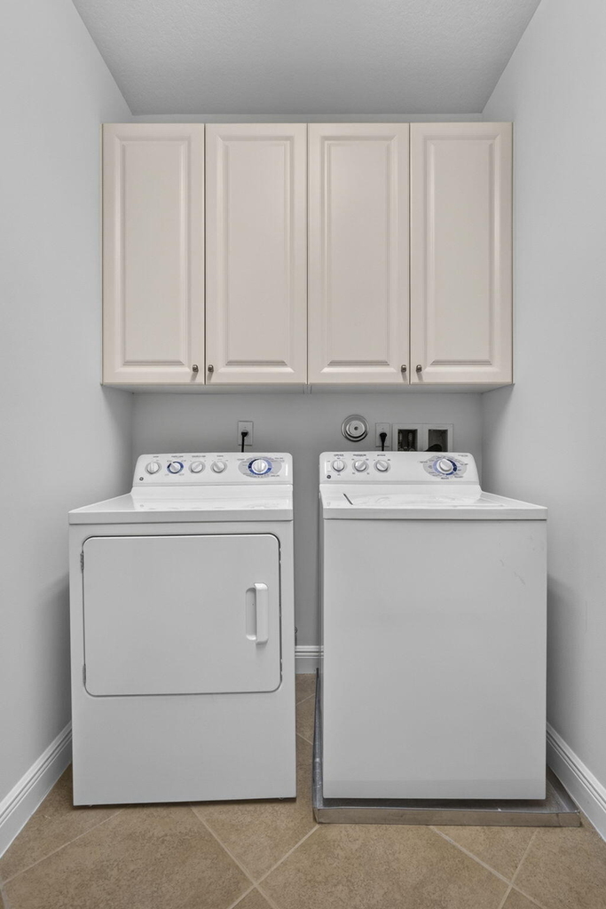 222 Tresana Boulevard - Photo 42