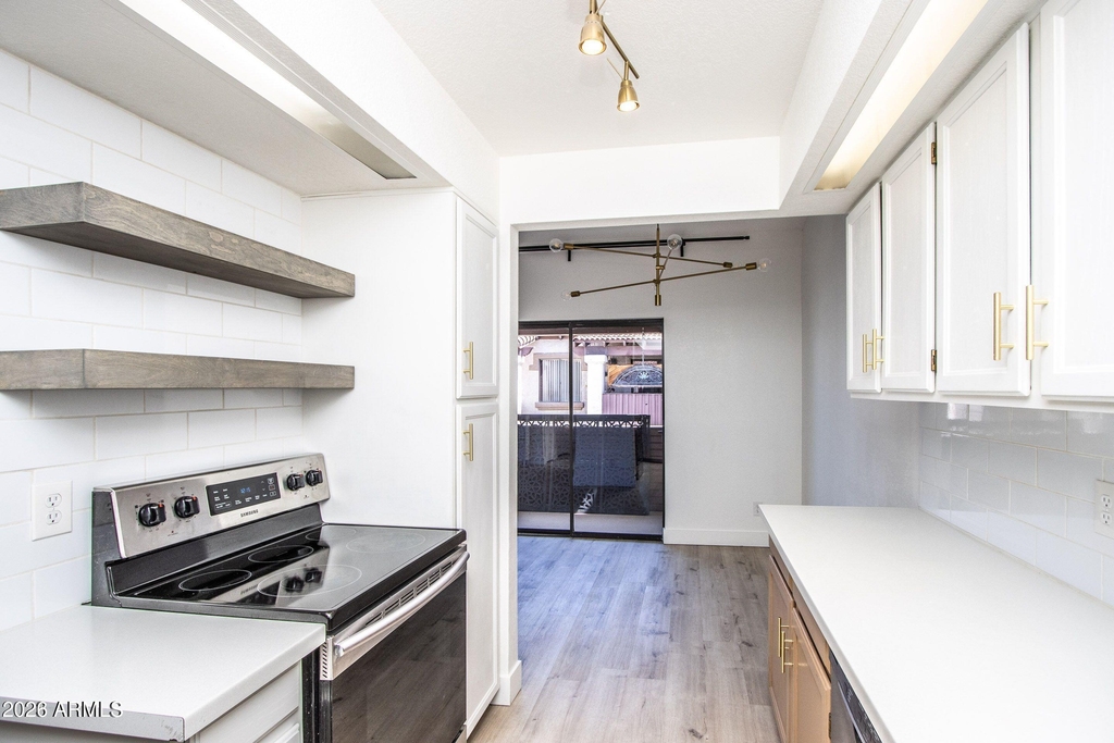 3102 E Clarendon Avenue - Photo 9
