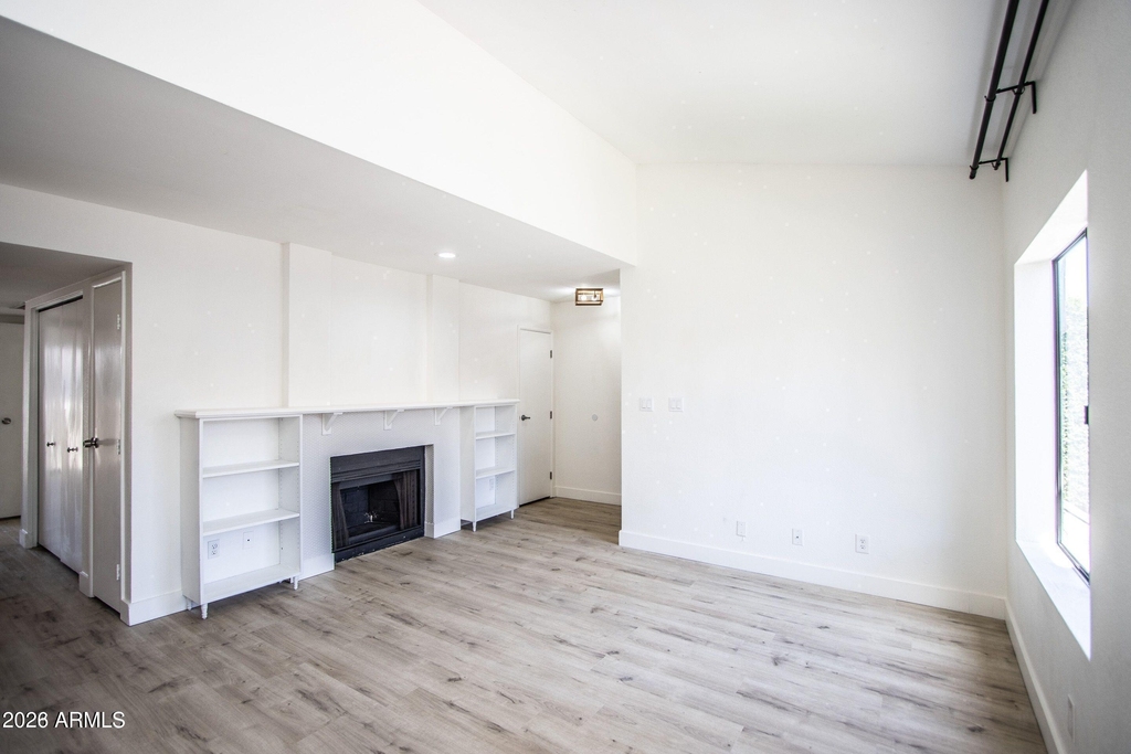 3102 E Clarendon Avenue - Photo 6