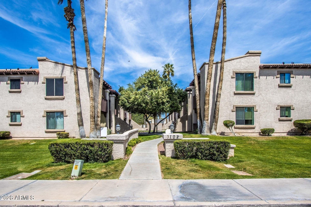 3102 E Clarendon Avenue - Photo 0