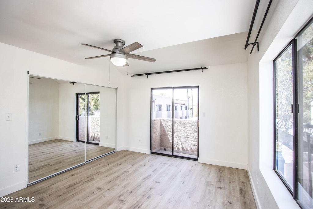 3102 E Clarendon Avenue - Photo 15