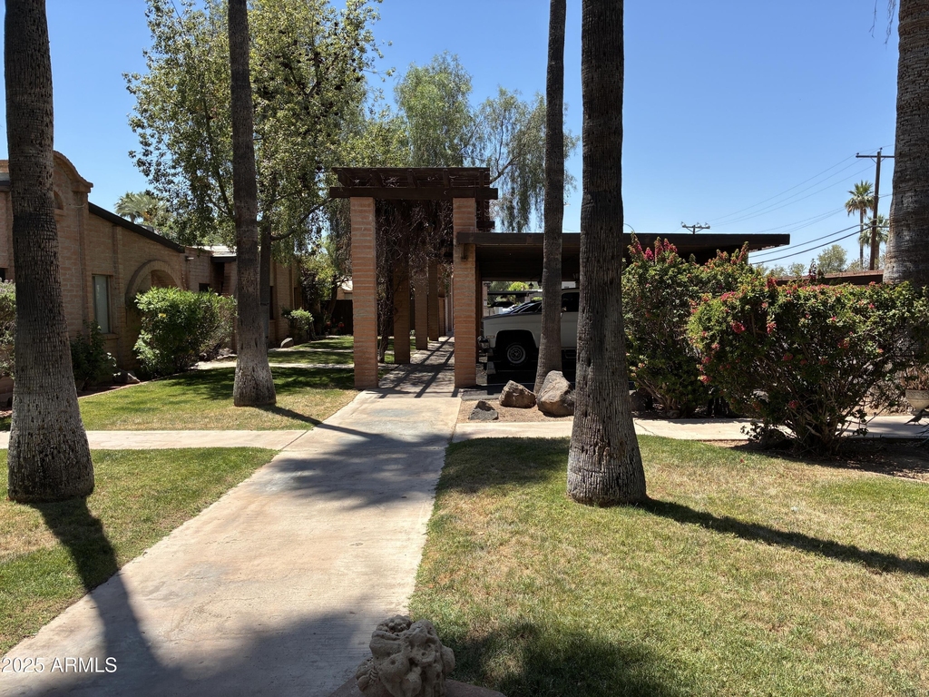 3066 N 32nd Street - Photo 2