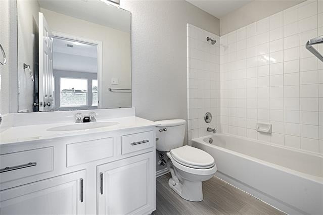1404 Carriage Lane - Photo 17