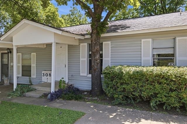 308 N Roe Street - Photo 2