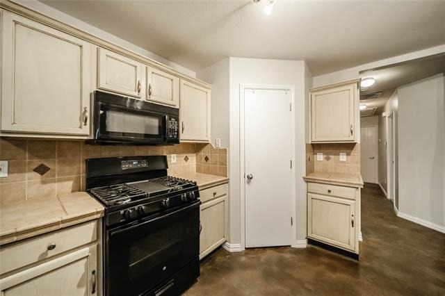 2211 Lilac Circle - Photo 10