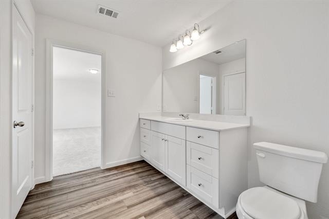 795 Yorkshire Drive - Photo 3