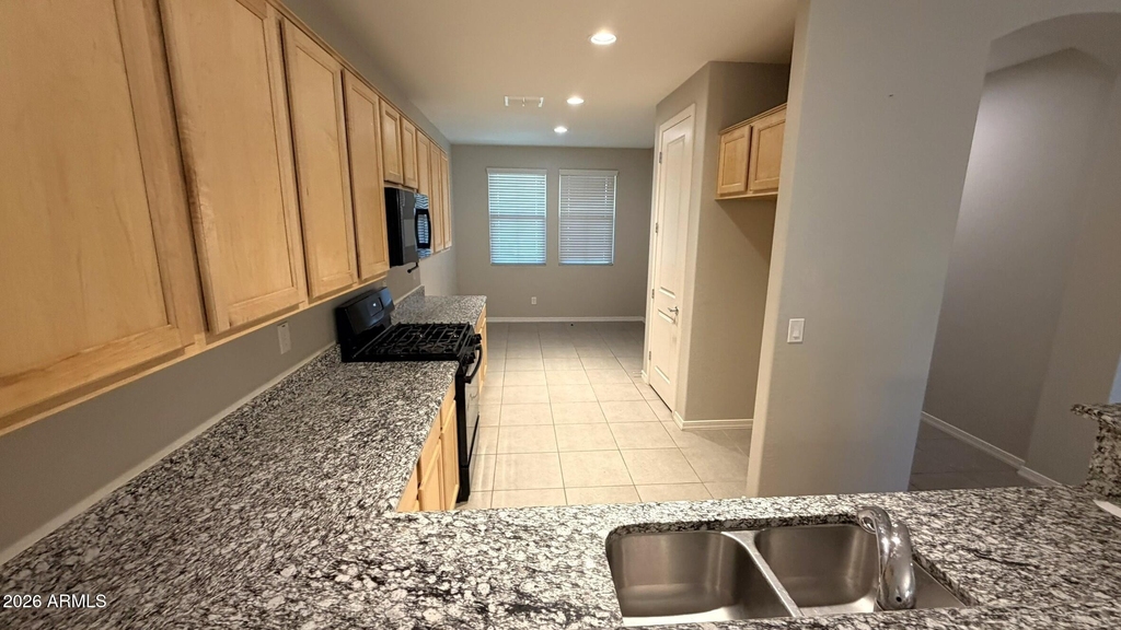 41320 W Palmyra Lane - Photo 5