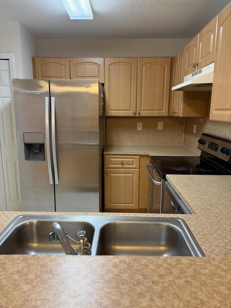 765 Sw 107th Avenue - Photo 3
