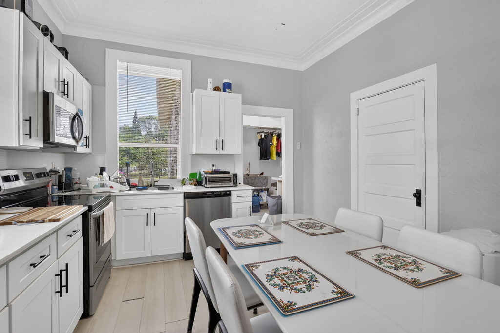 2465 Taylor Street - Photo 10