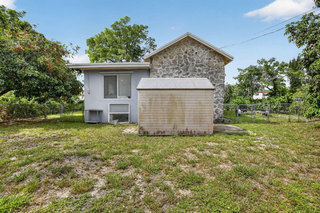 2465 Taylor Street - Photo 37