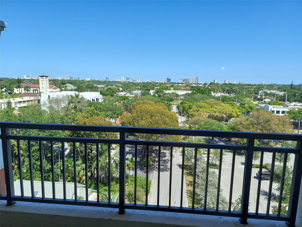 110 N Federal Highway - Photo 0
