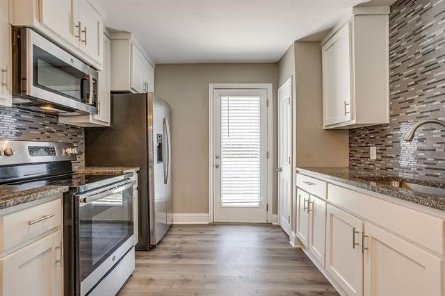 3221 Mccart Avenue - Photo 8