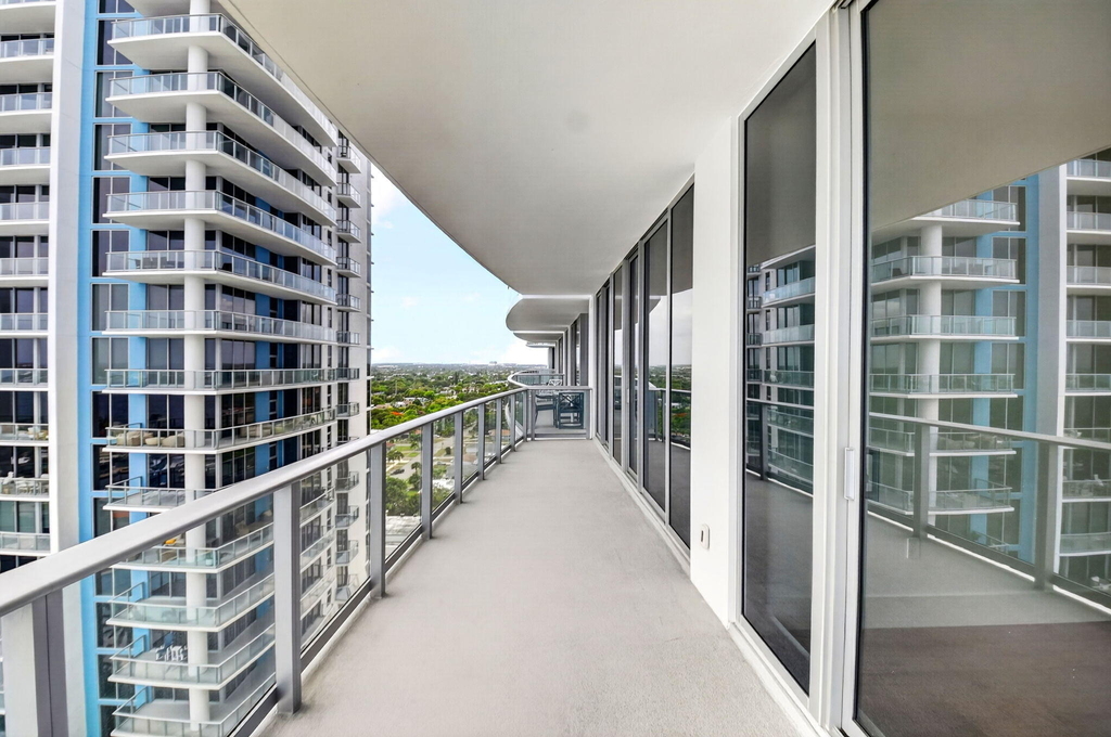 220 Lake Shore Drive - Photo 8