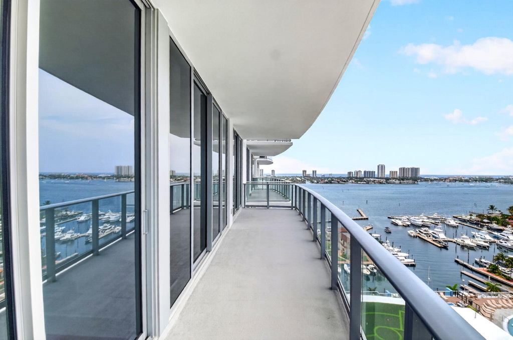 220 Lake Shore Drive - Photo 6