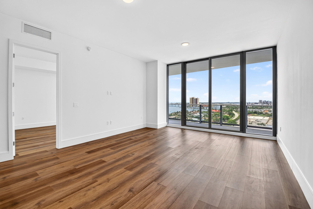 220 Lake Shore Drive - Photo 3