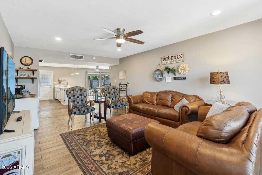 3209 S Los Feliz Drive - Photo 18