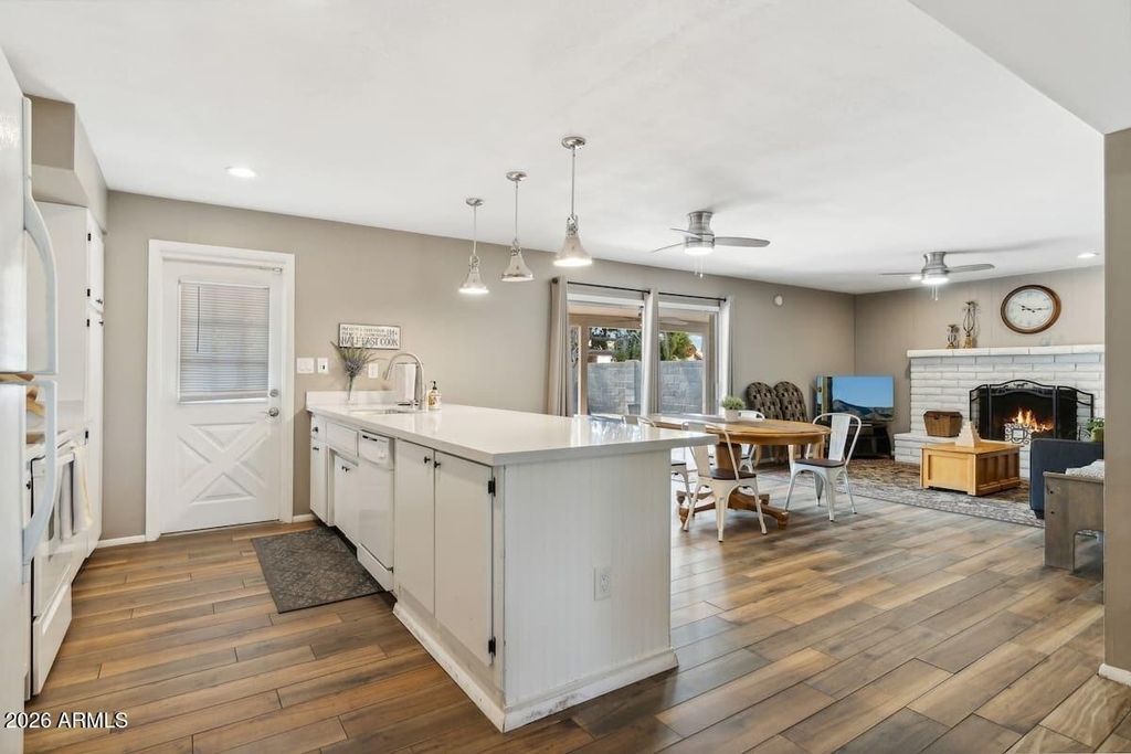 3209 S Los Feliz Drive - Photo 2