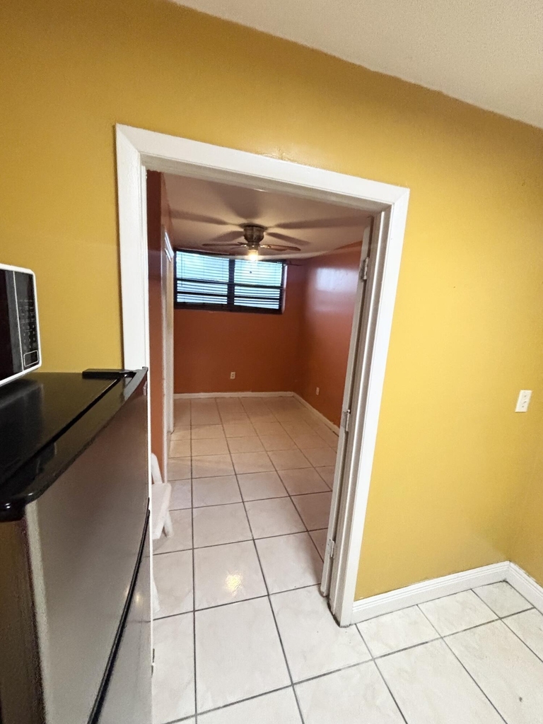 1885 Ne 177th Street - Photo 2