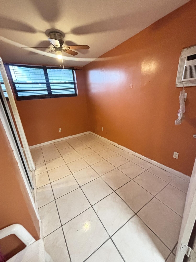 1885 Ne 177th Street - Photo 4