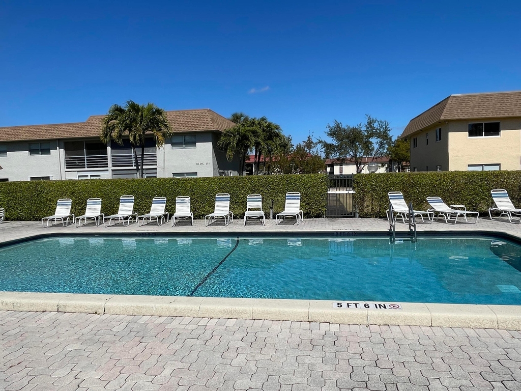 9911 Sandalfoot Boulevard - Photo 9