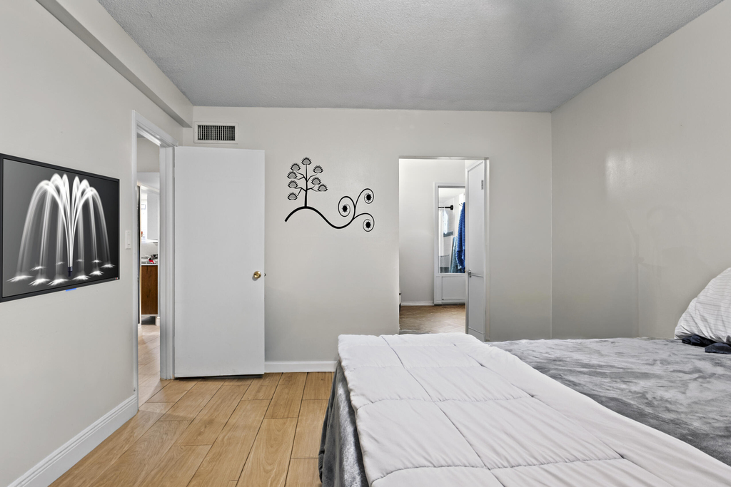 899 Se 2nd Avenue - Photo 11