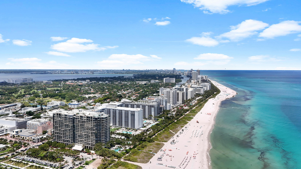 8956 Collins Avenue - Photo 3