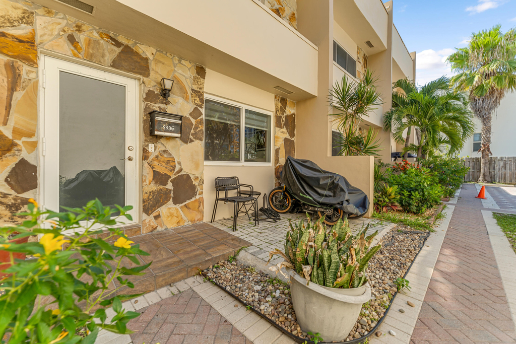 8956 Collins Avenue - Photo 8