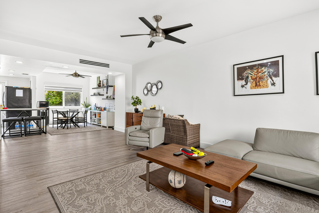 8956 Collins Avenue - Photo 13