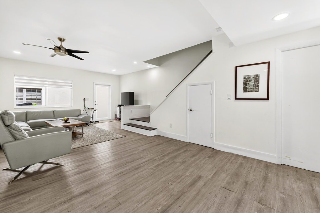 8956 Collins Avenue - Photo 11