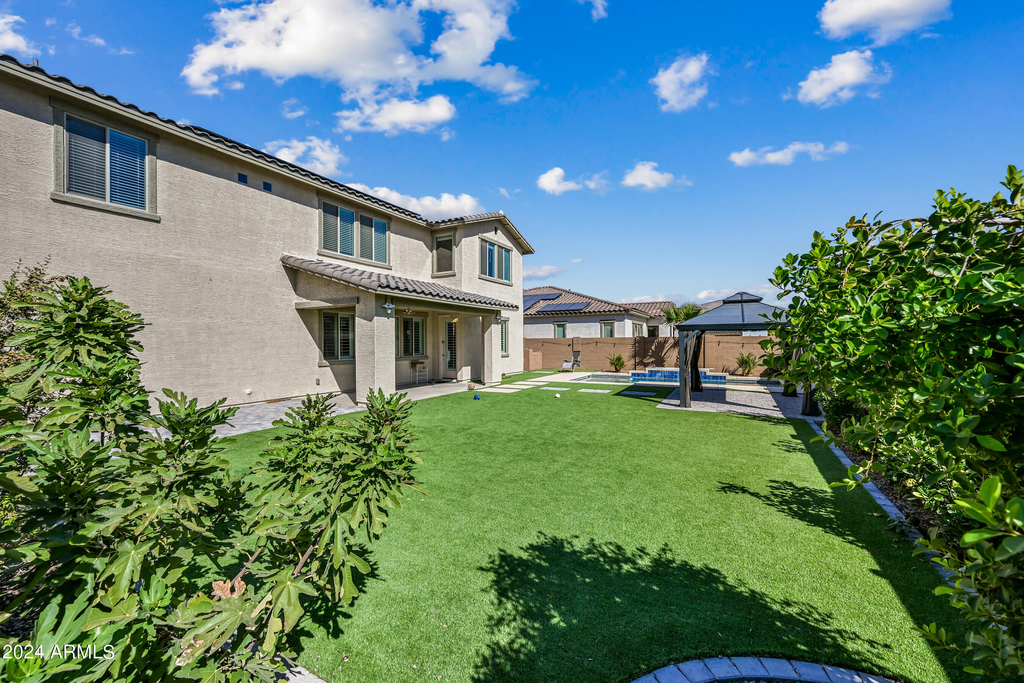 14049 W Desert Hollow Drive - Photo 42