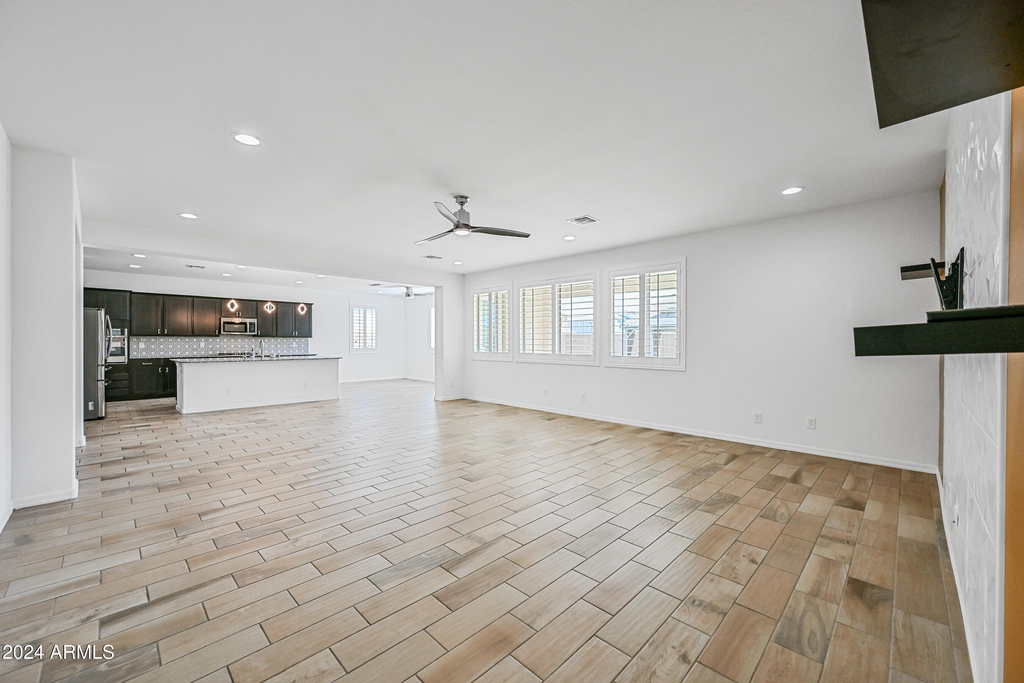 14049 W Desert Hollow Drive - Photo 5