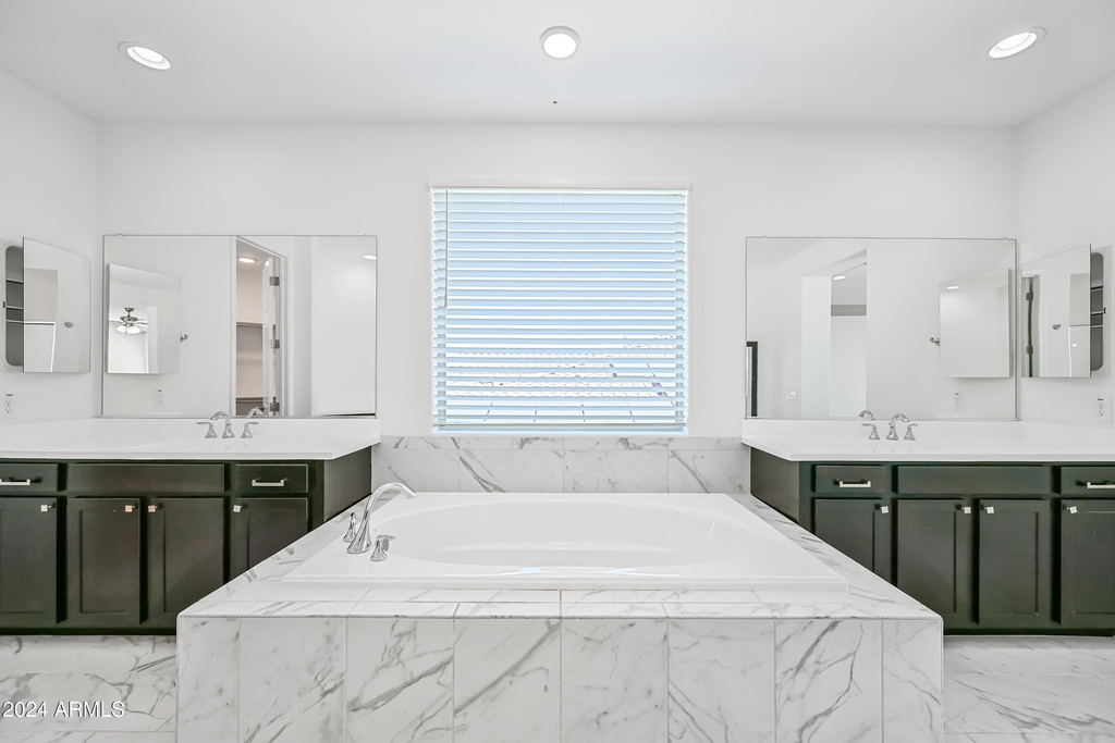 14049 W Desert Hollow Drive - Photo 29