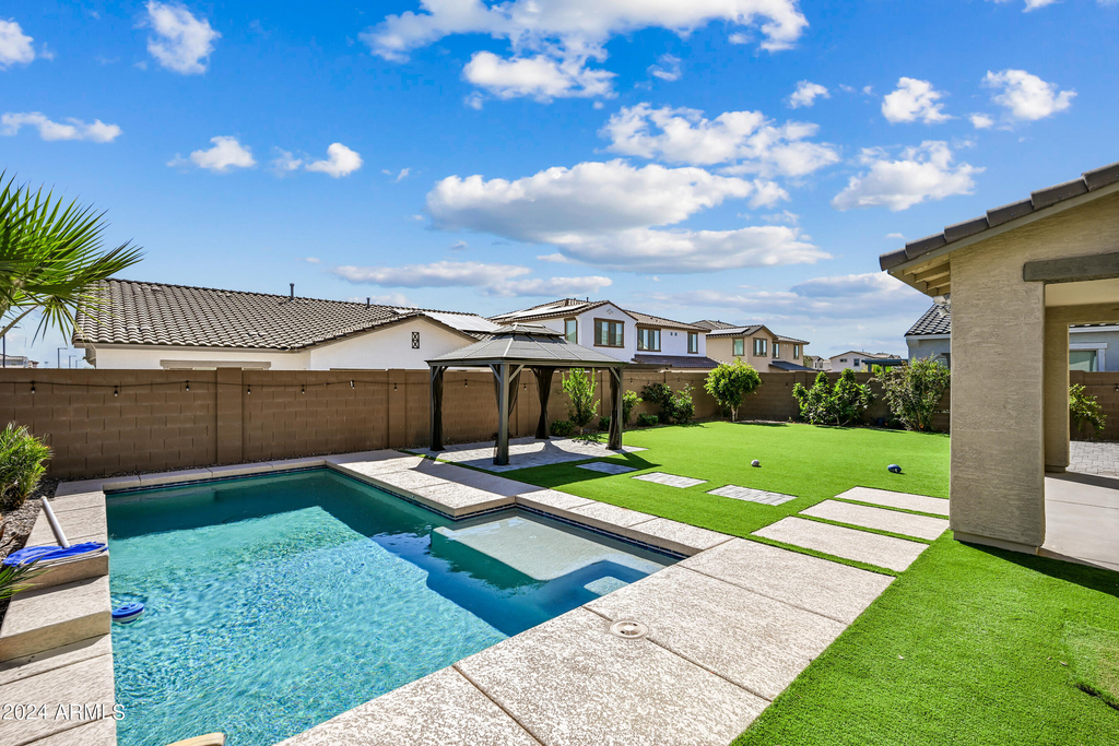 14049 W Desert Hollow Drive - Photo 46