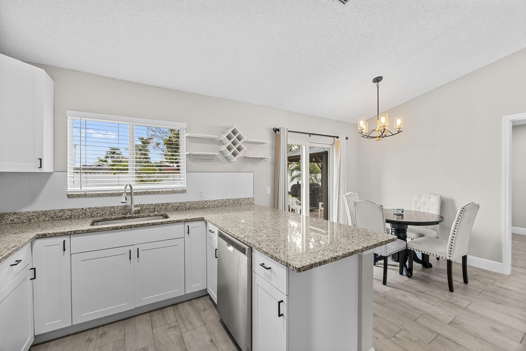 265 Sw Dalton Circle - Photo 8