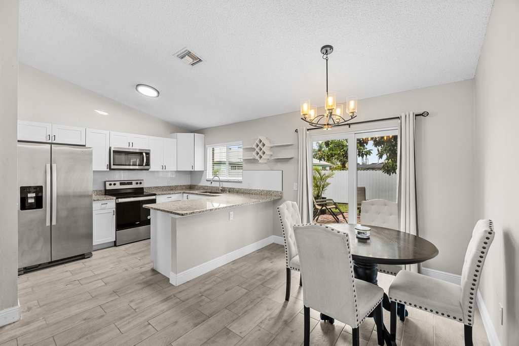 265 Sw Dalton Circle - Photo 5