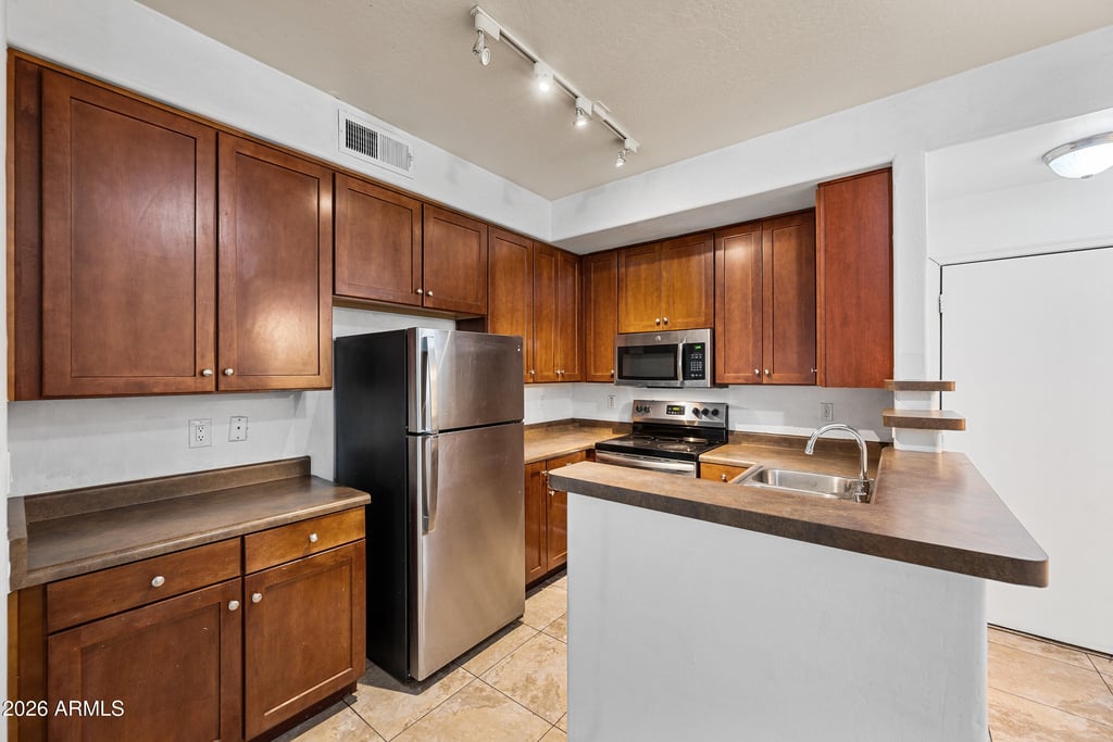 4608 W Maryland Avenue - Photo 5