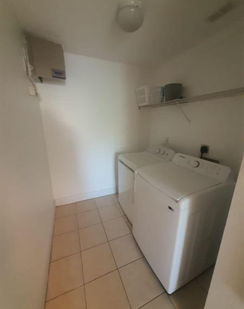 1733 Pointe West Way - Photo 21
