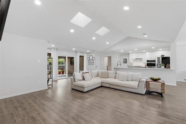 412 E Northgate Drive - Photo 4